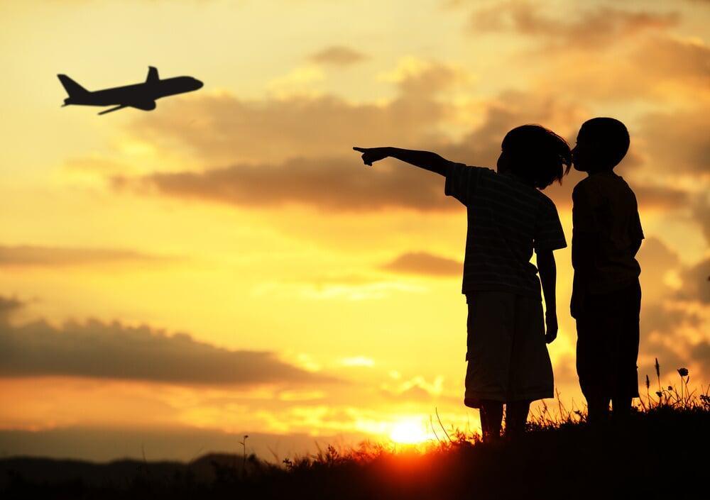 QUAL È LA DIFFERENZA TRA AEROSPAZIALE E AVIAZIONE?